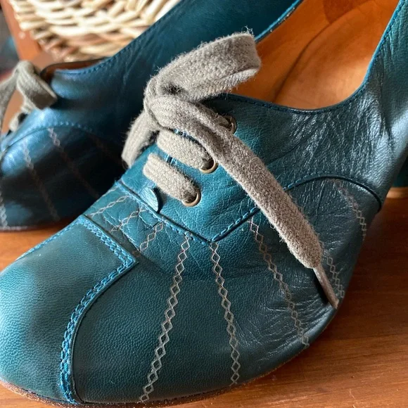 Chie Mihara Teal Leather Heels with Lace Detail - Picture 9 of 11